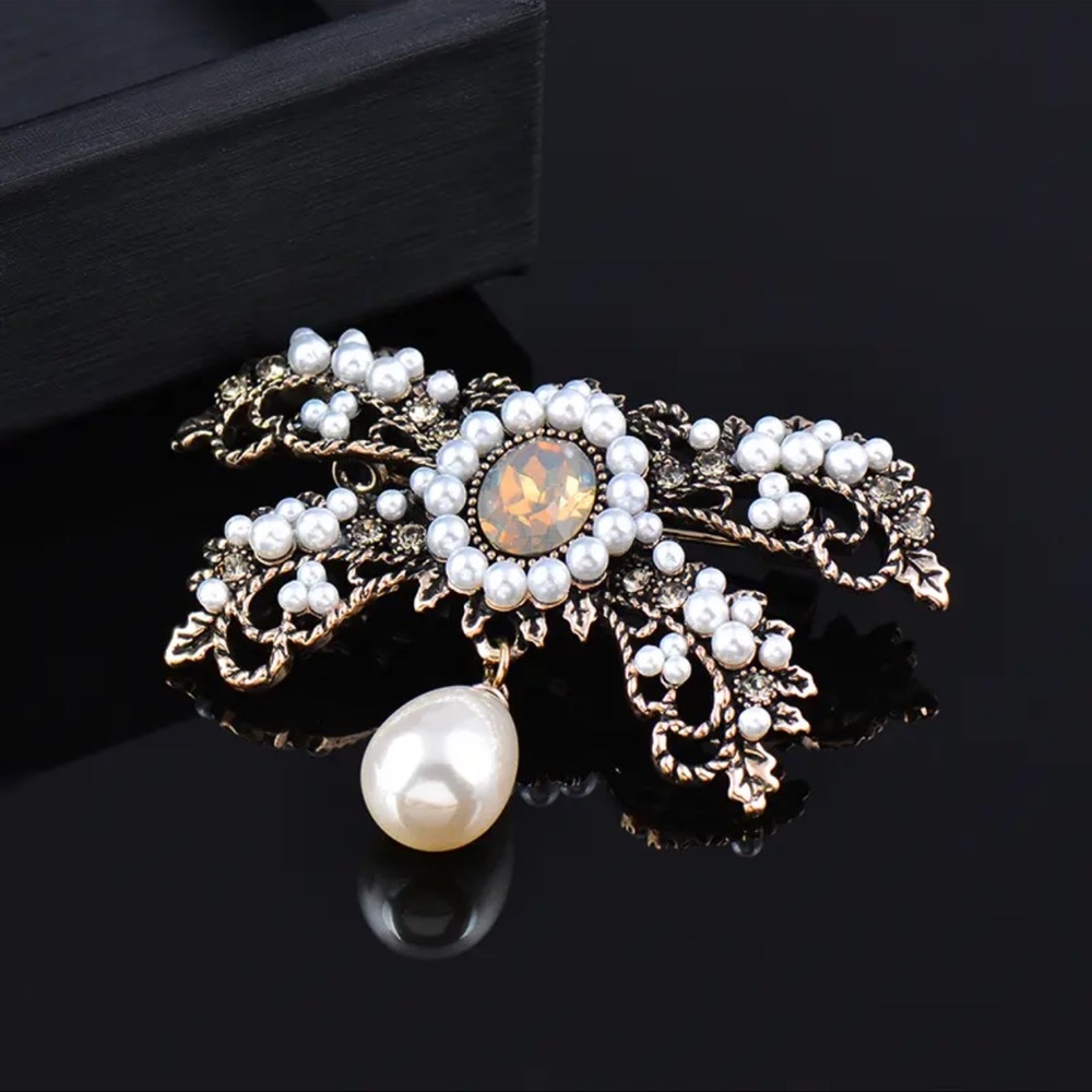 Bow Knot Brooches